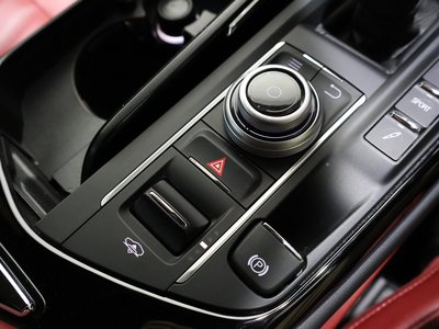 2021 Maserati LEVANTE — миниатюра 31