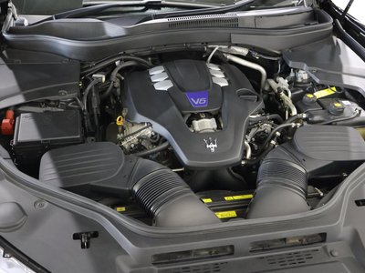 2021 Maserati LEVANTE — миниатюра 21