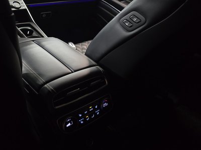 2021 Genesis GV80 — миниатюра 18
