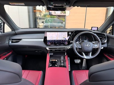 2024 Lexus RX thumbnail 17