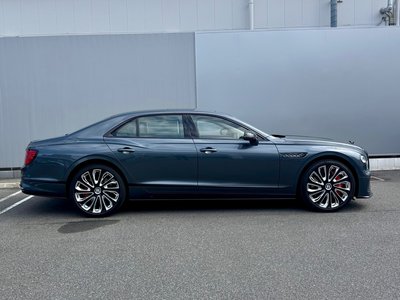 BENTLEY FLYING SPUR - 4