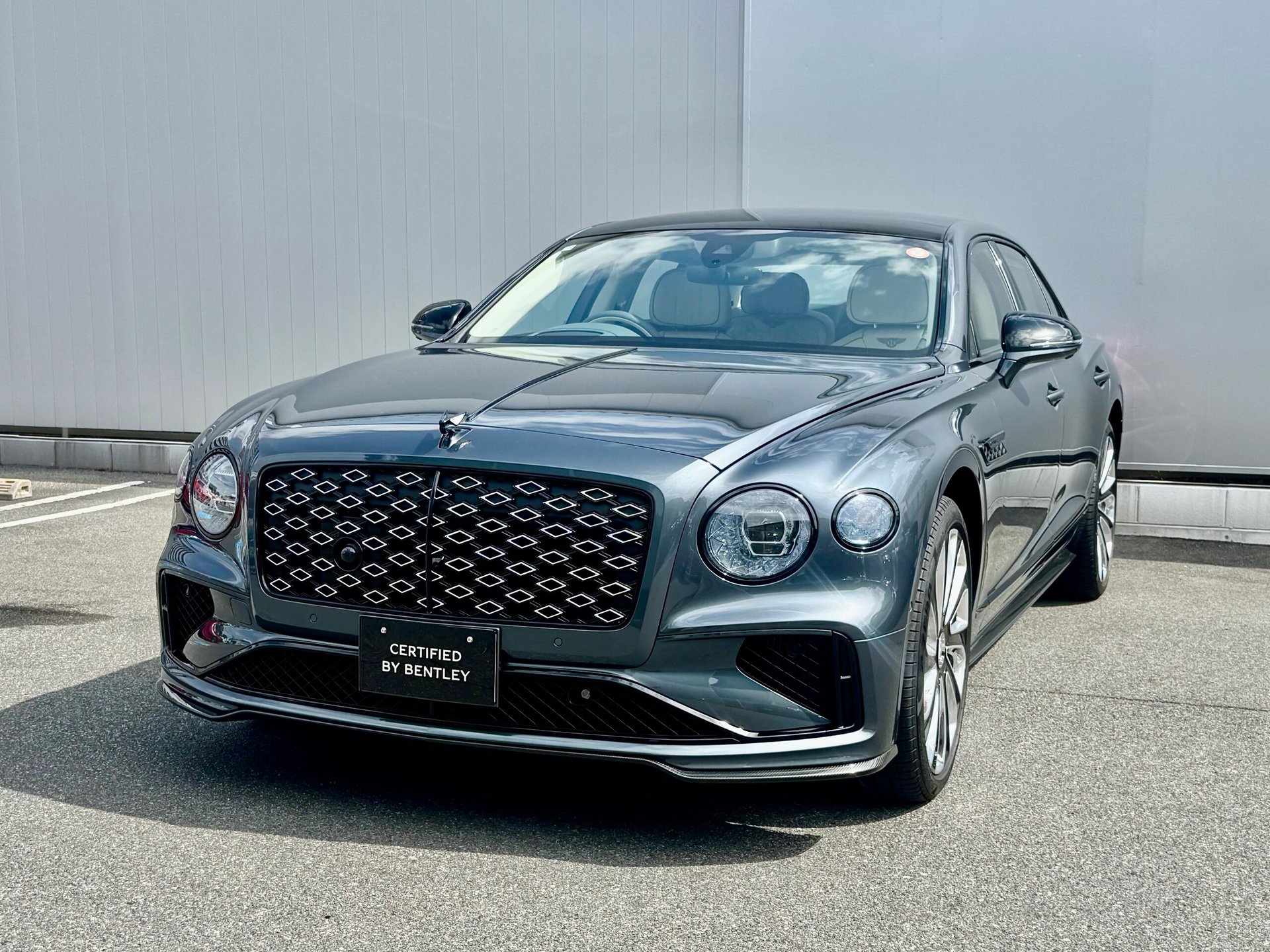 BENTLEY FLYING SPUR - View 1