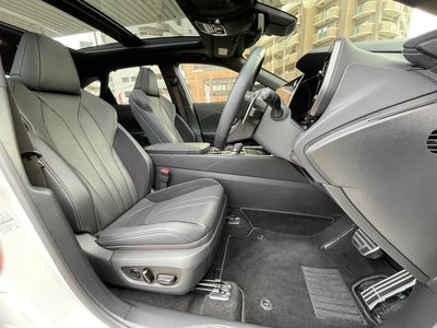 صورة 9 لـ 2025 Lexus RX