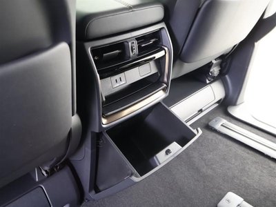 2024 Toyota ALPHARD 缩略图 31