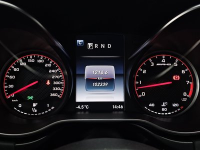 MERCEDES-BENZ GT AMG - 8