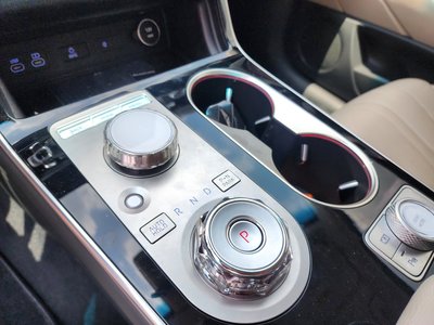 صورة 9 لـ 2024 Genesis GV80