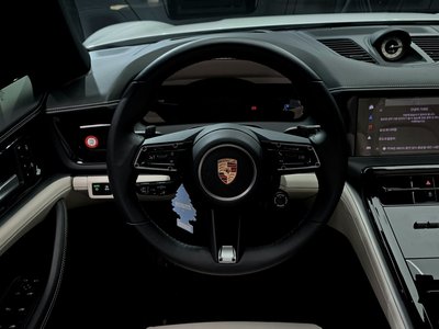 2025 Porsche PANAMERA 缩略图 19