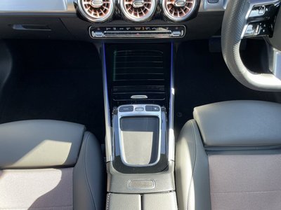 MERCEDES-BENZ EQB - 10