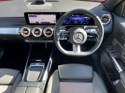 MERCEDES-BENZ EQB - 9