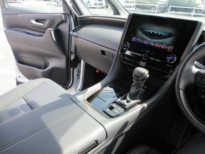 TOYOTA ALPHARD - 2