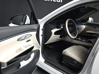 2025 Genesis GV70 — фото 10