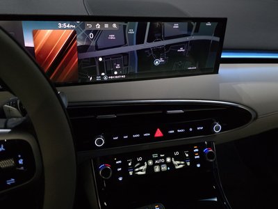 2025 Genesis GV70 — миниатюра 15