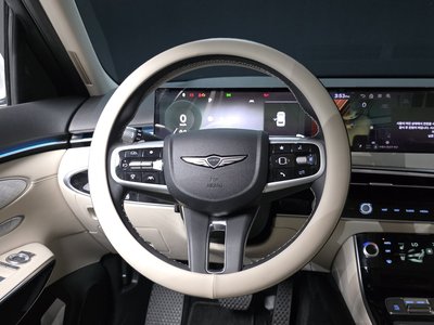 2025 Genesis GV70 — миниатюра 13