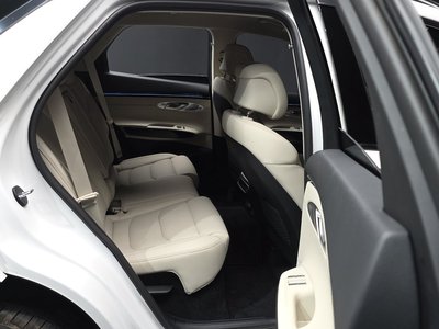 2025 Genesis GV70 — миниатюра 12