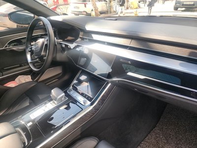 AUDI A8 - 8
