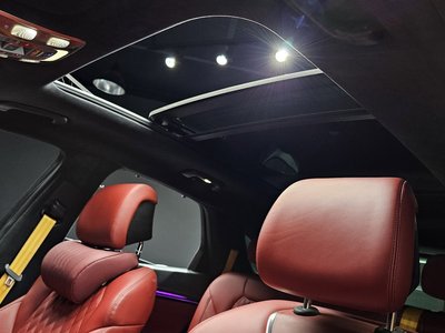 2023 Genesis GV70 thumbnail 24