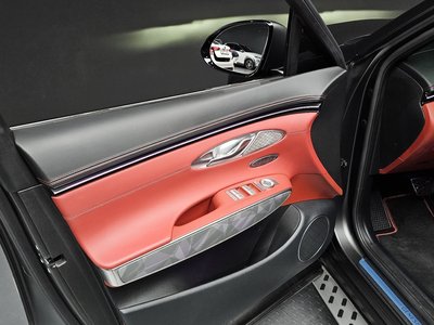 2023 Genesis GV70 thumbnail 14