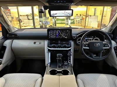 TOYOTA LAND CRUISER 300 - 2