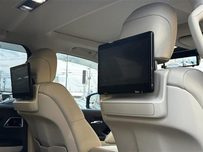 TOYOTA LAND CRUISER 300 - 7