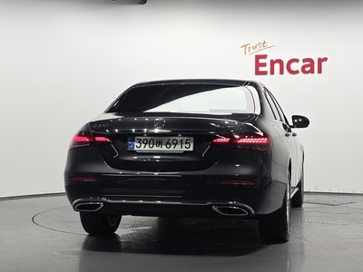 2023 Mercedes-BENZ E-CLASS — фото 3