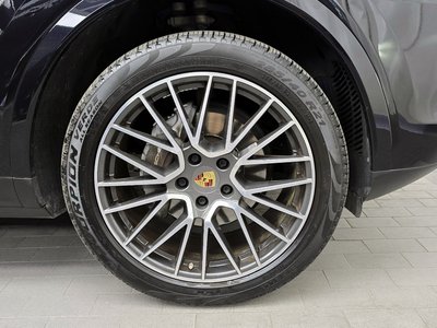 PORSCHE CAYENNE - 8