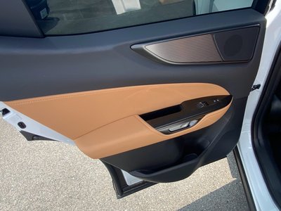 2025 Lexus NX 缩略图 12