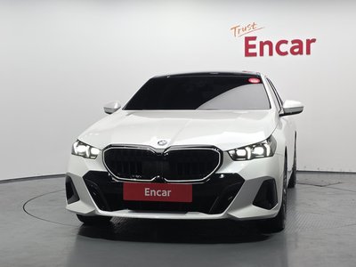 2026 BMW 5 SERIES photo 2