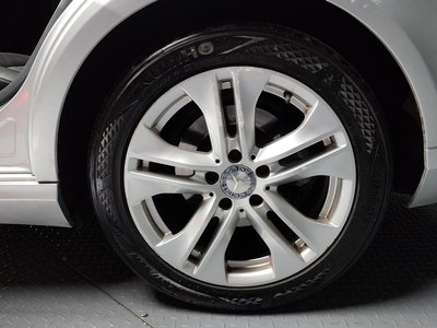 MERCEDES-BENZ E-CLASS - 6