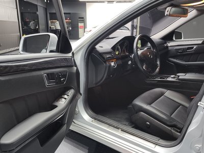 MERCEDES-BENZ E-CLASS - 10