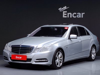 MERCEDES-BENZ E-CLASS - 1