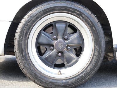 1983 Porsche 911 照片 15