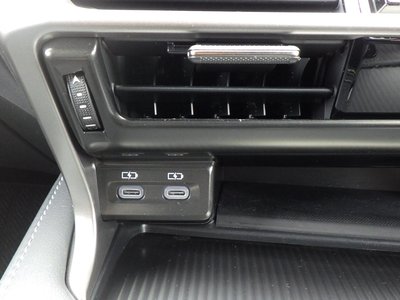 2023 Lexus RX thumbnail 36