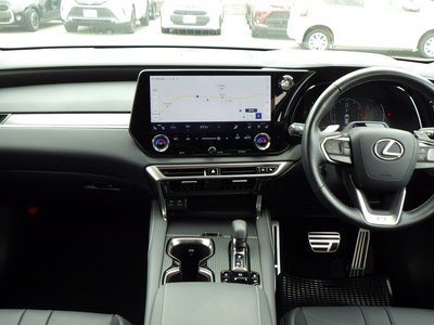 2023 Lexus RX thumbnail 18