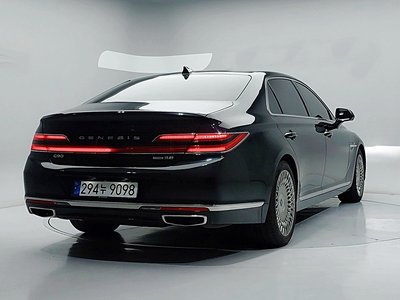 GENESIS G90 - 3