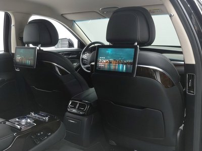 GENESIS G90 - 9