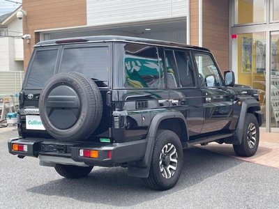 TOYOTA LAND CRUISER 70 - 7