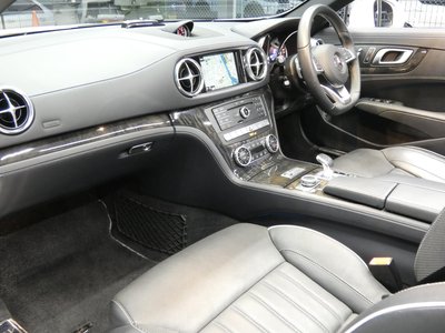 صورة 9 لـ 2016 Mercedes-BENZ SL