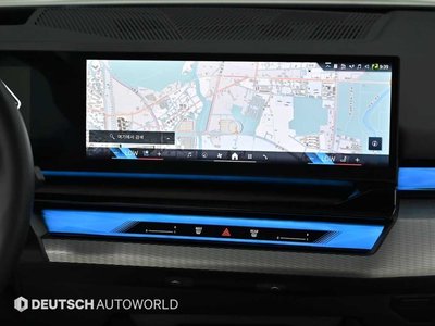 2025 BMW 5 SERIES — миниатюра 14