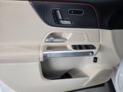 2025 Mercedes-BENZ EQB 缩略图 12