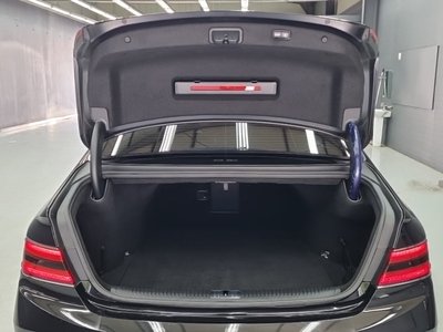 2020 Genesis G90 缩略图 16