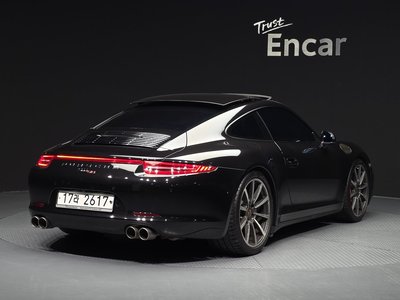 PORSCHE 911 - 4