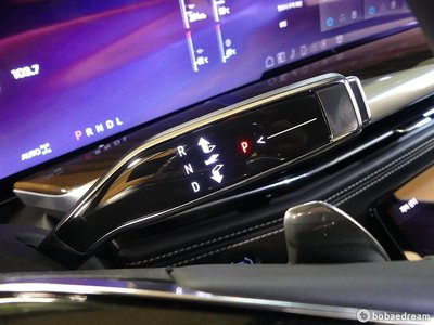 CADILLAC ESCALADE - 5