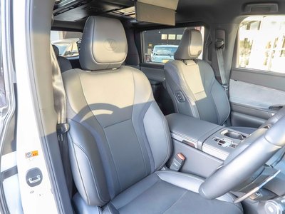 صورة مصغرة 17 لـ 2024 Lexus LM