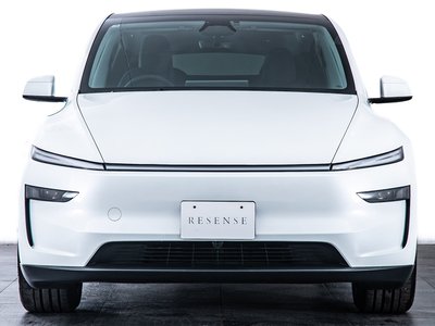 TESLA MODEL Y - 5
