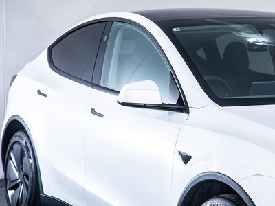 2025 Tesla MODEL Y thumbnail 22