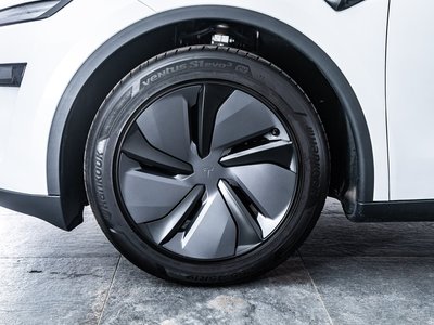 2025 Tesla MODEL Y thumbnail 36