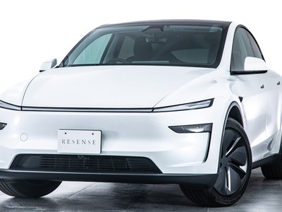 TESLA MODEL Y - 6