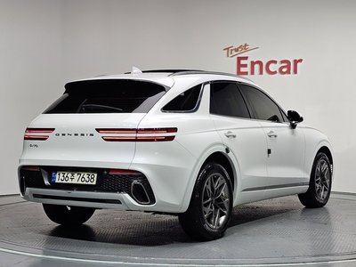 صورة 4 لـ 2021 Genesis GV70