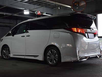 TOYOTA ALPHARD - 4