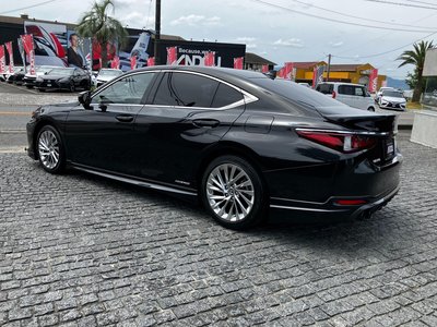 صورة مصغرة 4 لـ 2020 Lexus ES